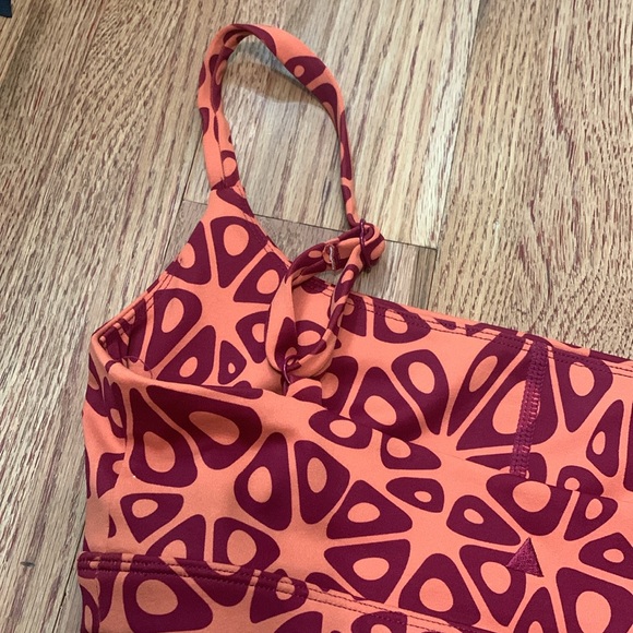 Vitality Sports Bra - Picture 5 of 8